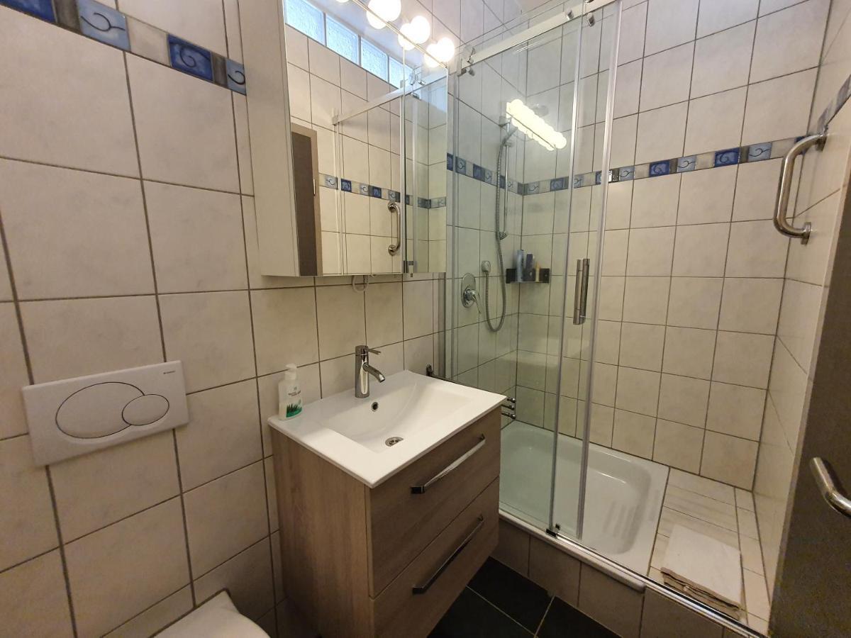 Römerstube Ferienwohnungen mit&ohne Moselblick Ediger-Eller Exterior foto