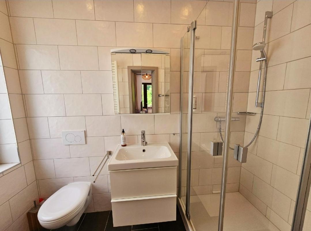 Römerstube Ferienwohnungen mit&ohne Moselblick Ediger-Eller Zimmer foto