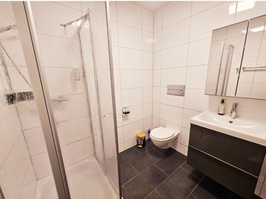 Römerstube Ferienwohnungen mit&ohne Moselblick Ediger-Eller Zimmer foto